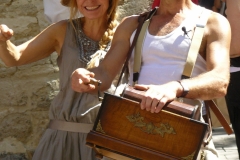 CHANTEUSE ORGUE DE BARBARIE